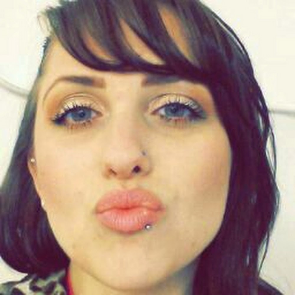 Meet your Posher, Carly